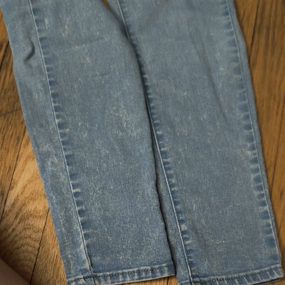 Levi's Light Blue Women's Skinny Jeans - Picture 6 of 8